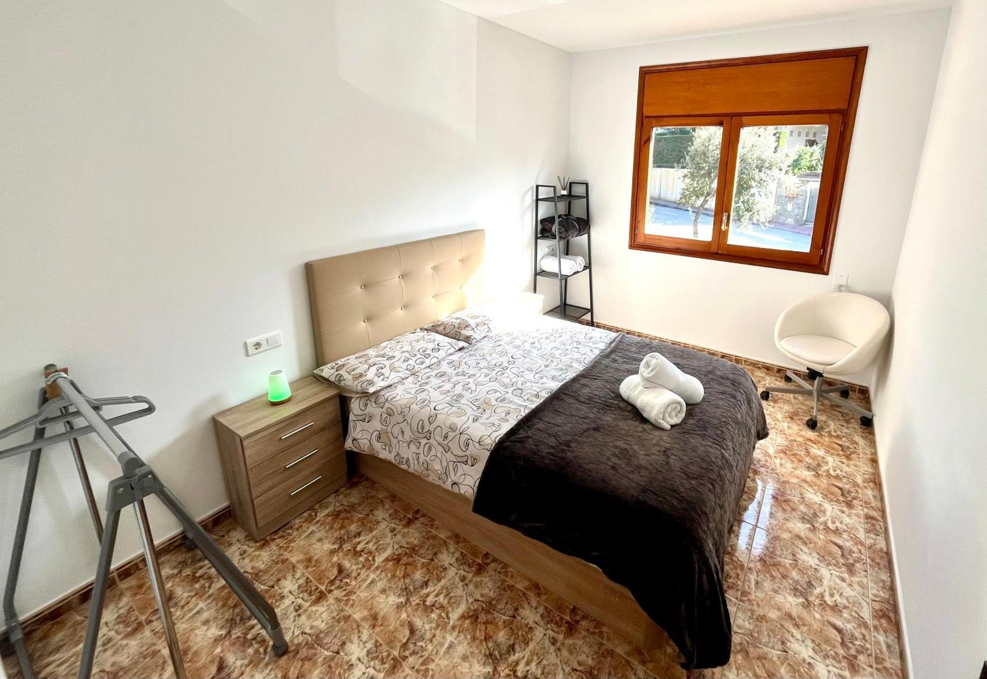 Amplio Apartamento, 5 Camas Sant Esteve Sesrovires Exterior photo